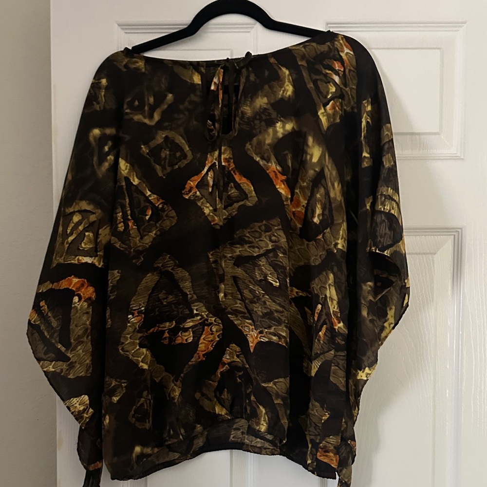 Stylish Black and Gold Patterned Blouse